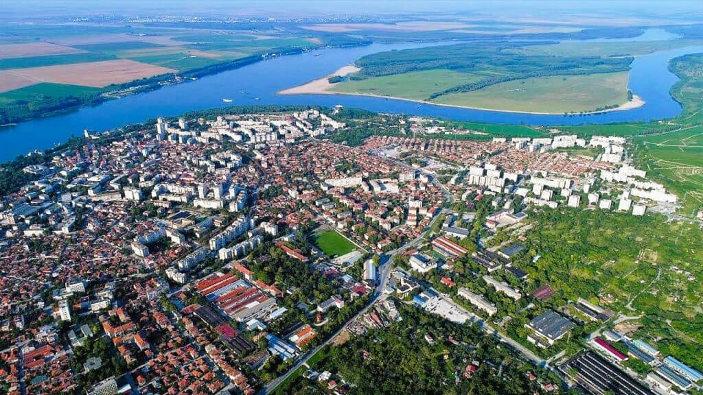 Силистра – дунавският град на история и зелено бъдеще. Дунав, култура, резерват „Сребърна“ и устойчиви решения със соларни панели.